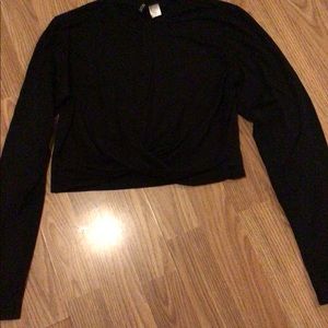 Long sleeved cropped top